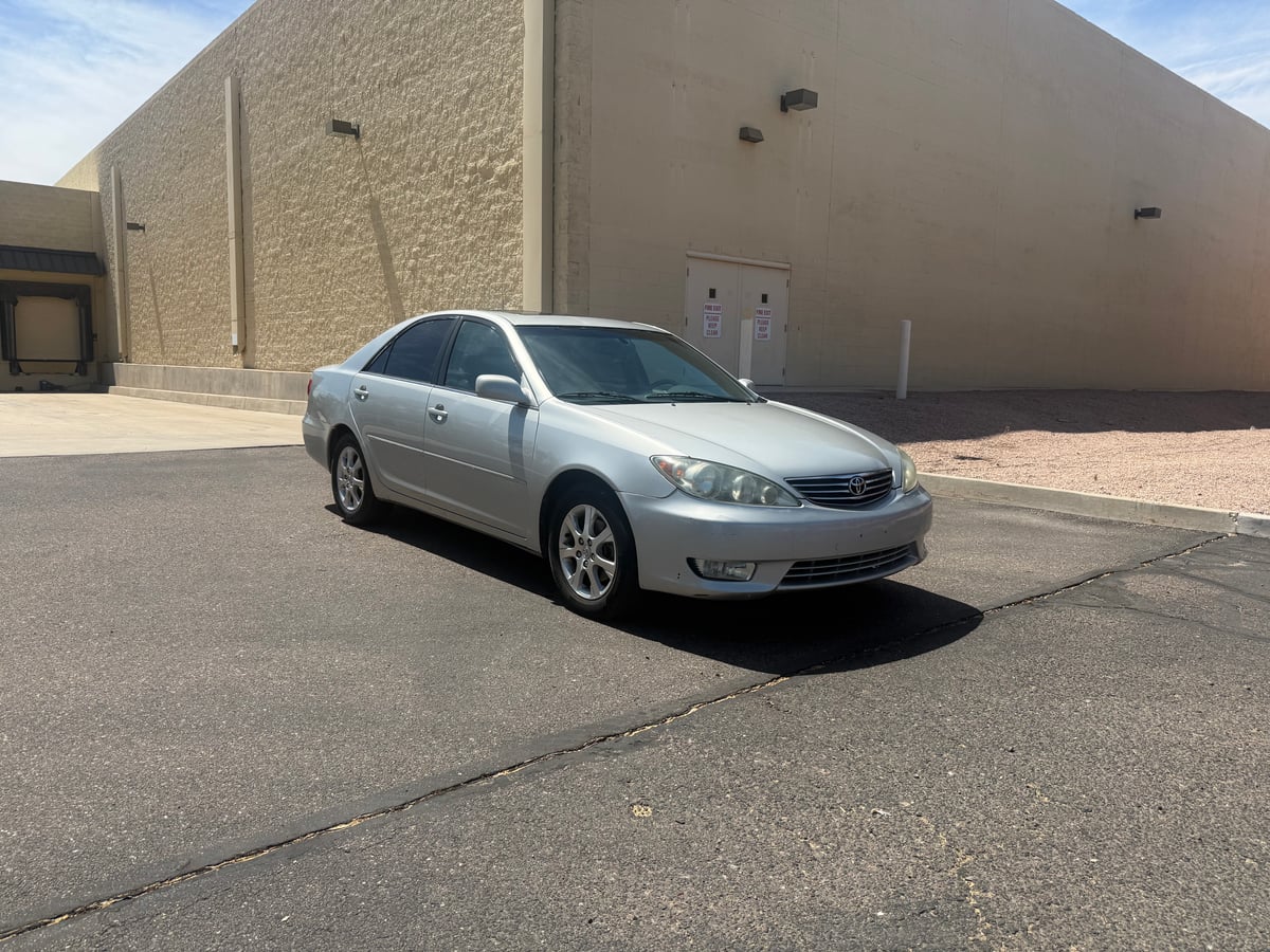2005 TOYOTA CAMRY XLE
